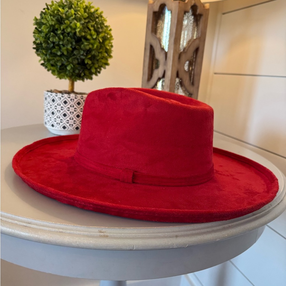 Vegan Suede Rancher Hat in Lipstick Red.